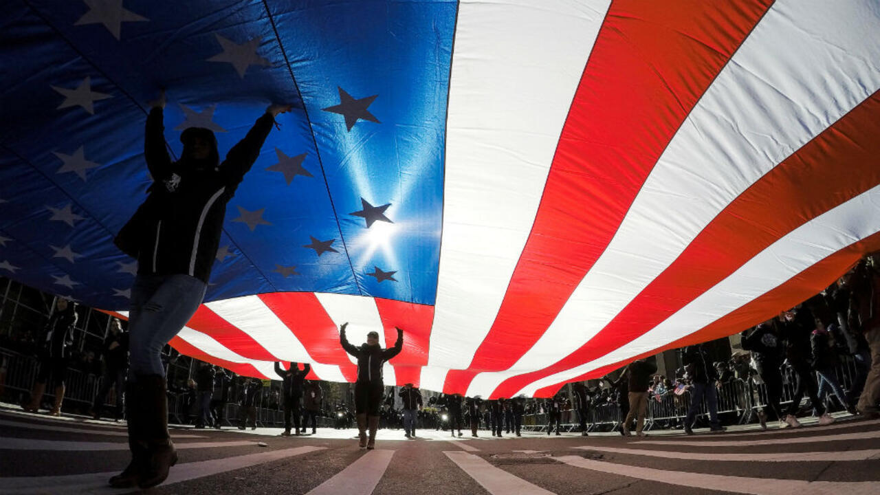 Con multitudinario desfile, Estados Unidos conmemora el Día de los
