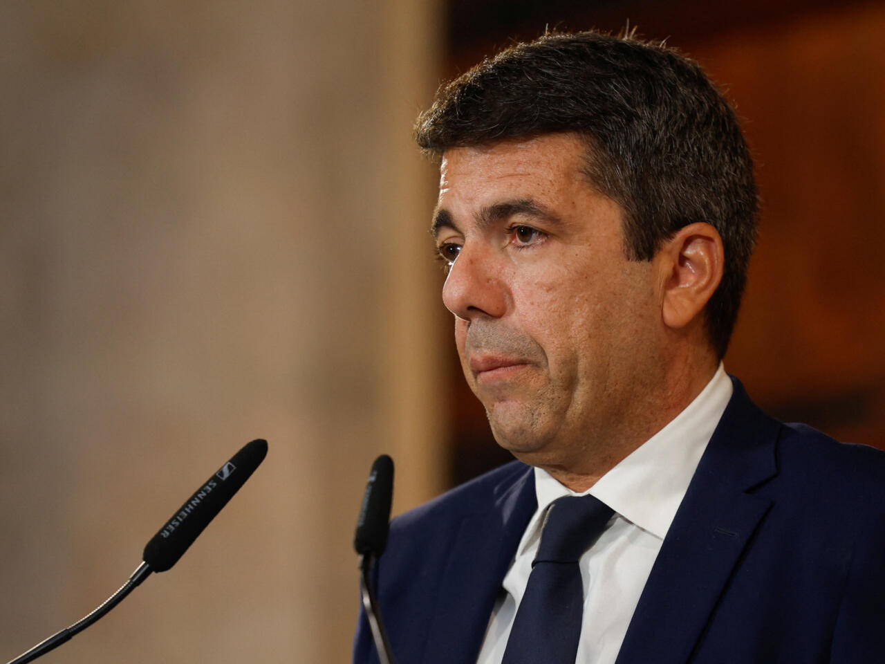 Ya no puedo más”: Mazón dimite a un año de la DANA, pero no convoca a  elecciones