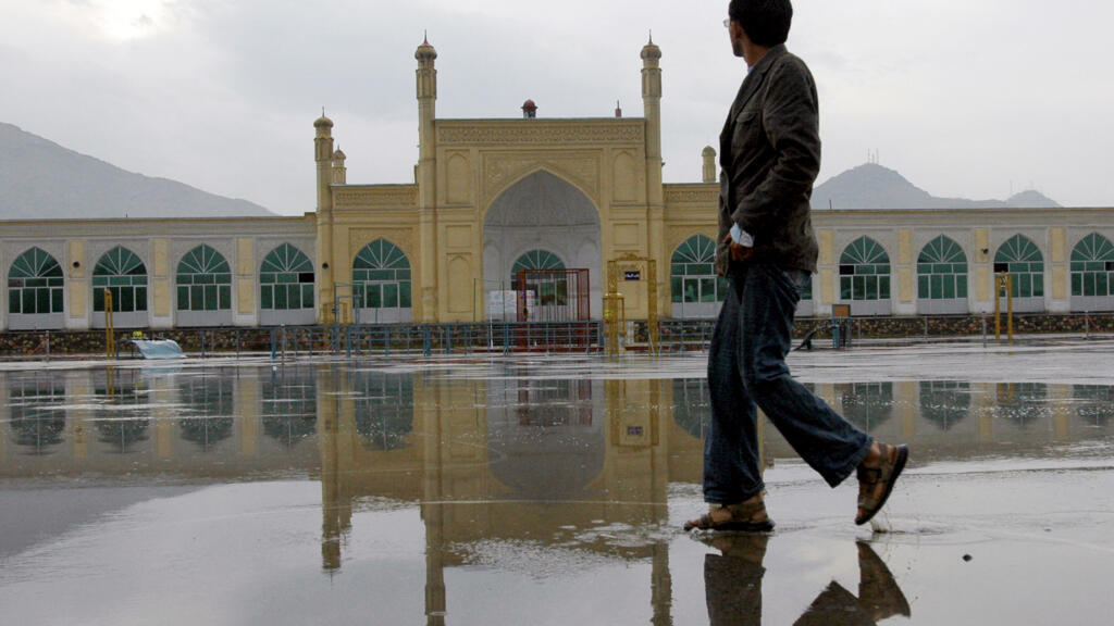 Bomb attack at Kabul mosque kills ‘number of civilians’, says Taliban