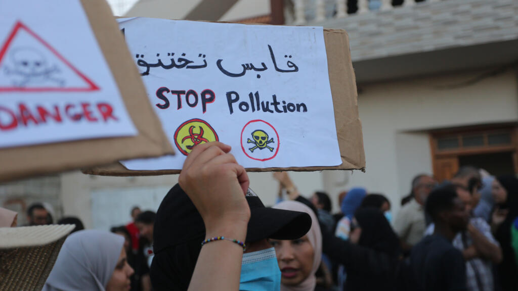 Tunisie : des dizaines de manifestants arrêtés après les protestations contre une usine chimique