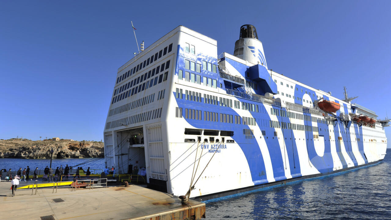 فرنسا: ترجيح فرضية التدخل الأجنبي إثر العثور على نظام للتحكم عن بعد في سفينة لشركة "جي إن في"