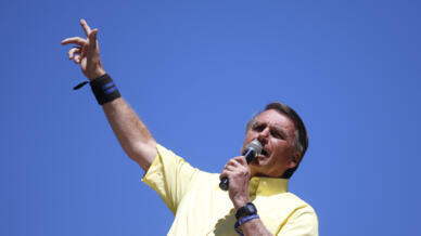 El presidente brasileño, Jair Bolsonaro, habla en un mitin de campaña para su reelección en Campinas, estado de Sao Paulo, Brasil, el 24 de septiembre de 2022.