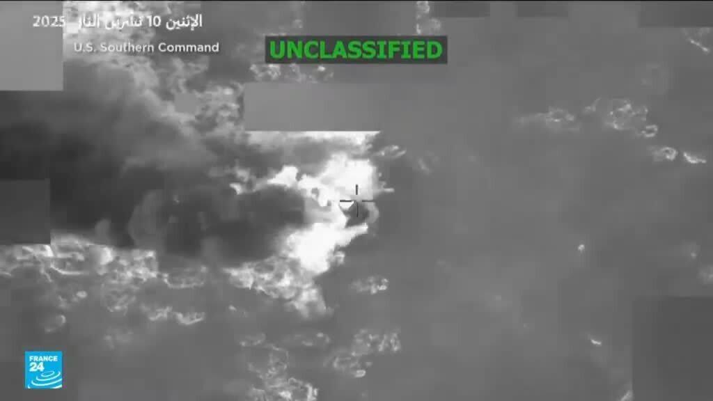 ترامب يلمح إلى اتخاذ قرار بشأن فنزويلا وسط تصاعد التوتر العسكري بمنطقة الكاريبي