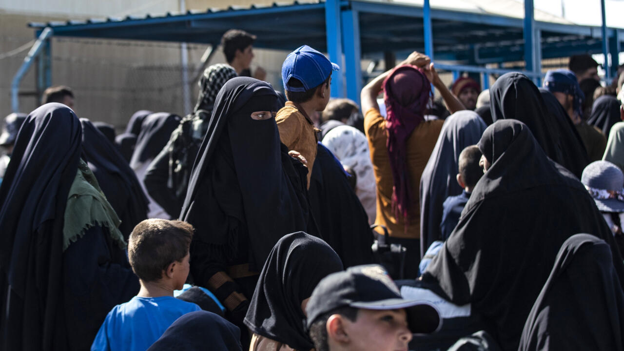 السجن 10 سنوات لفرنسية انتمت إلى تنظيم الدولة الإسلامية وعادت من سوريا عام 2022