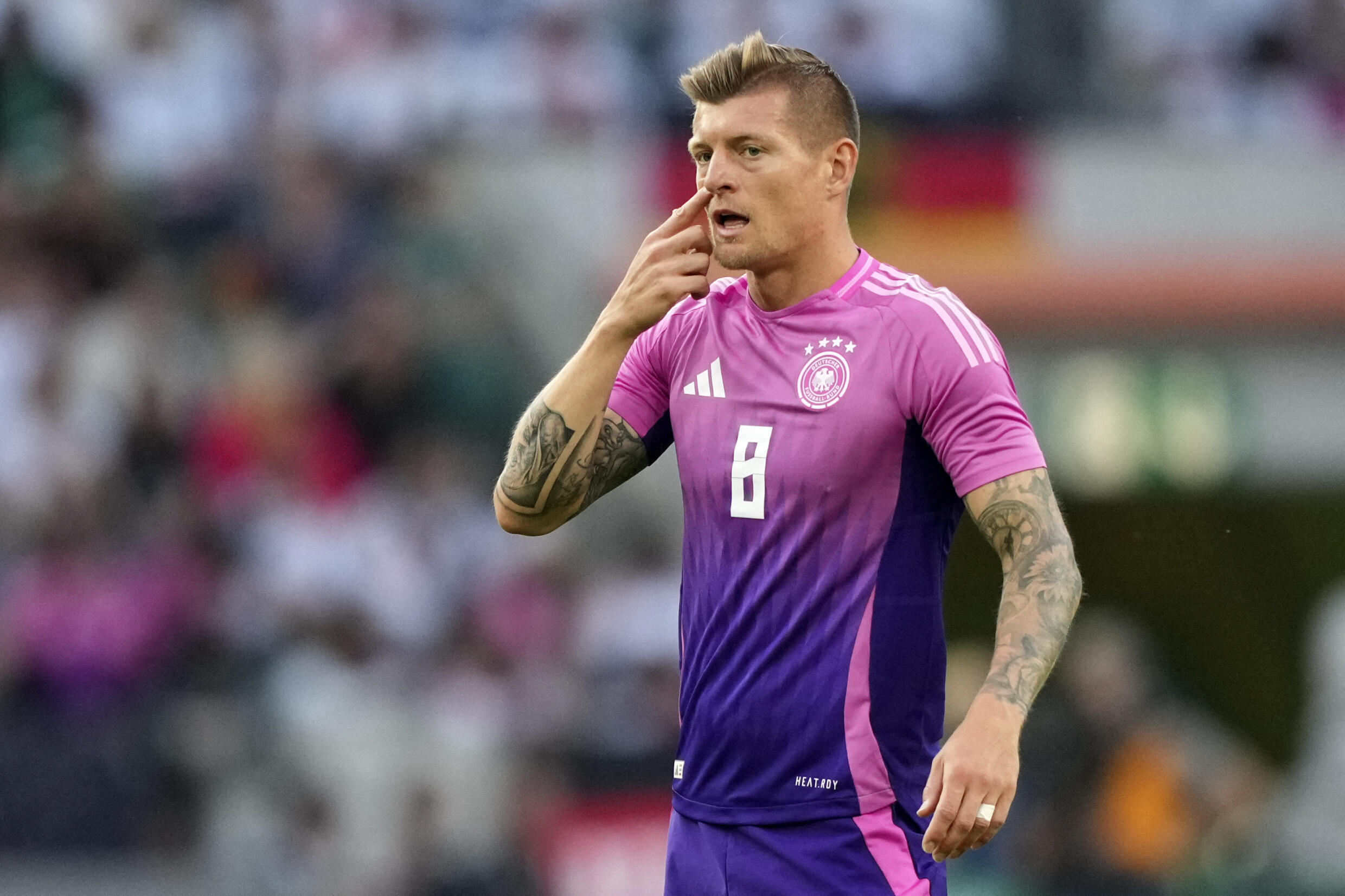 Le milieu de terrain allemand Toni Kroos s'est laissé convaincre par le sélectionneur Julian Nagelsmann de sortir de sa retraite internationale à 34 ans, pour participer à l'Euro-2024 à domicile.