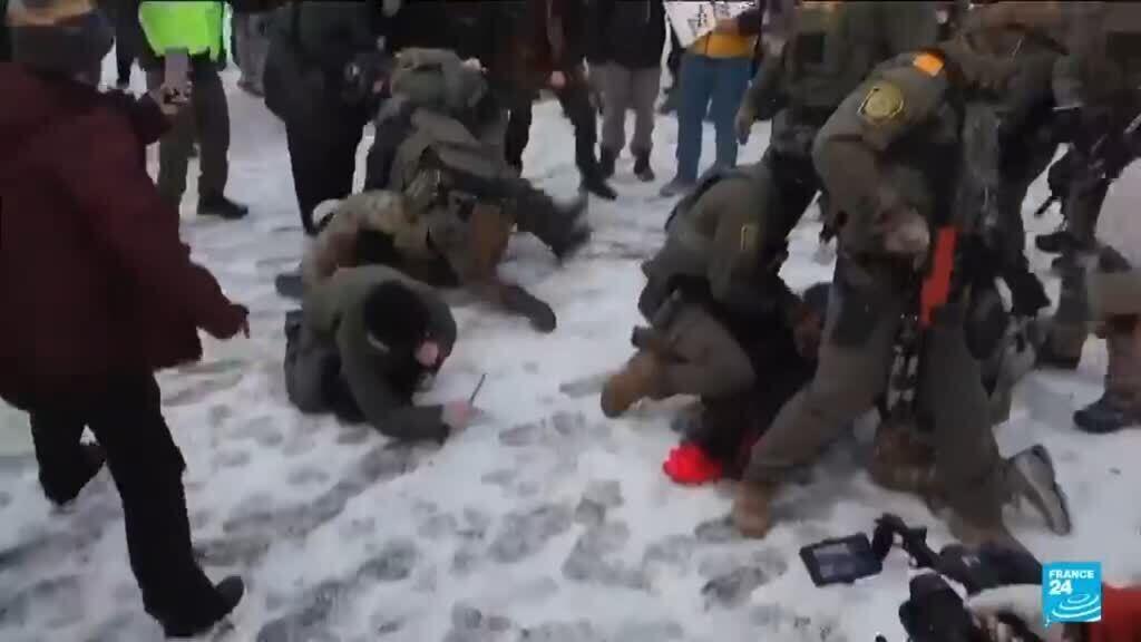 Minnesota : un enfant de 5 ans détenu, Vance veut "faire baisser la température"