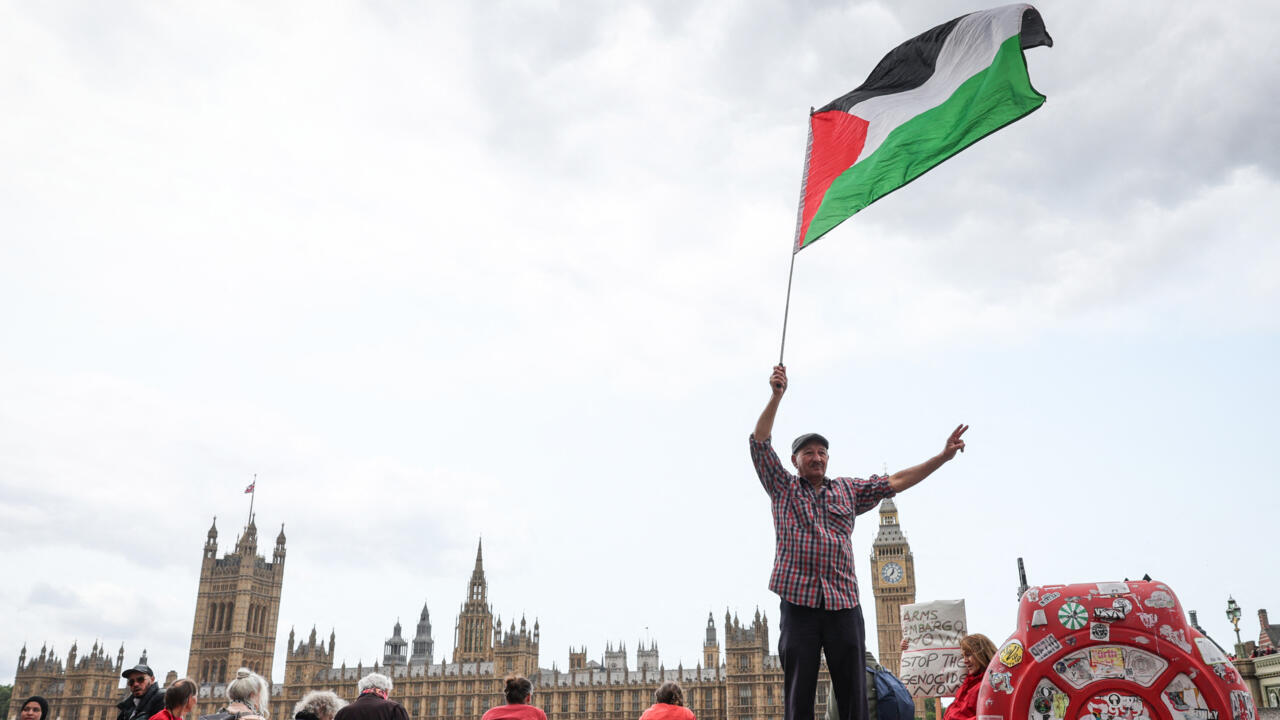 مباشر: بريطانيا وكندا وأستراليا تعترف رسميا بدولة فلسطينية