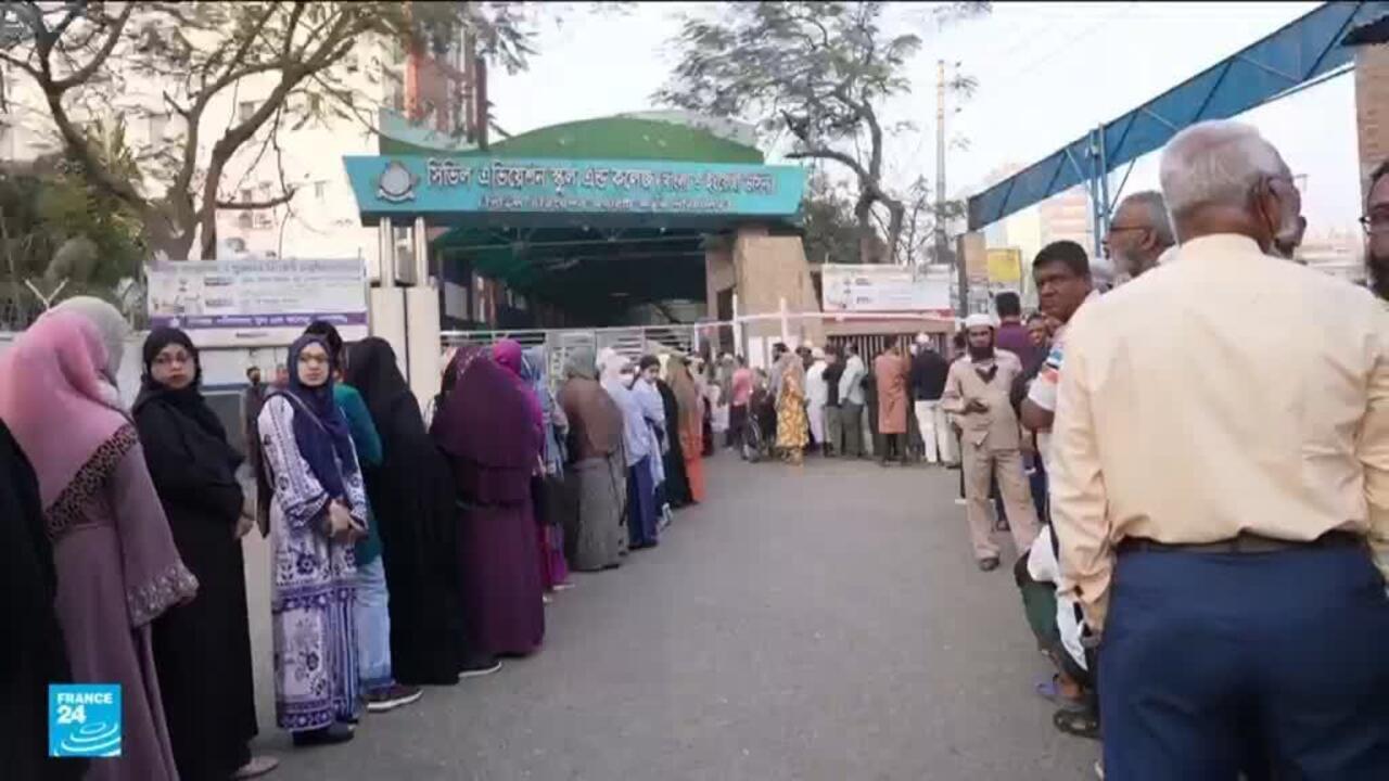 بنغلادش تجري أول انتخابات تشريعية بعد الإطاحة بالشيخة حسينة
