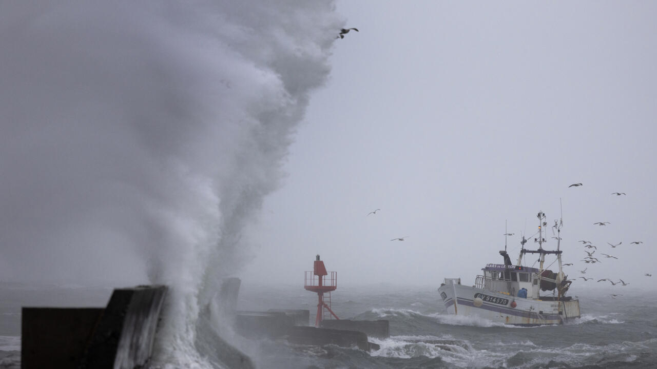 La France balayée par la tempête Benjamin, quelques blessés légers