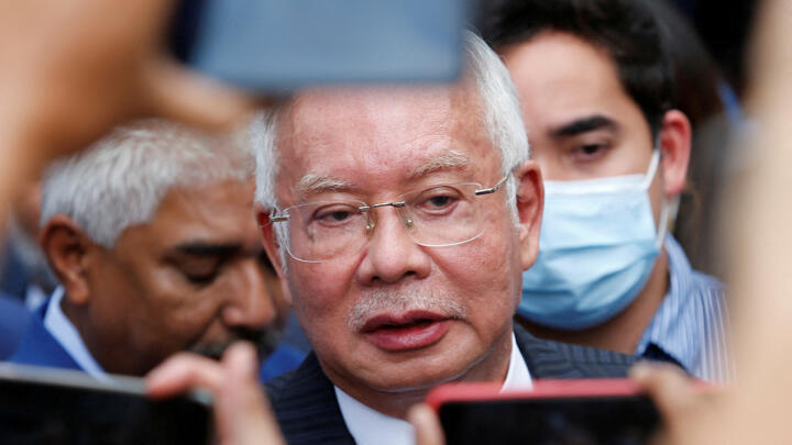 Former Malaysian Prime Minister Najib Razak speaks to journalists outside the Federal Court during a court break, in Putrajaya, Malaysia on August 23, 2022.