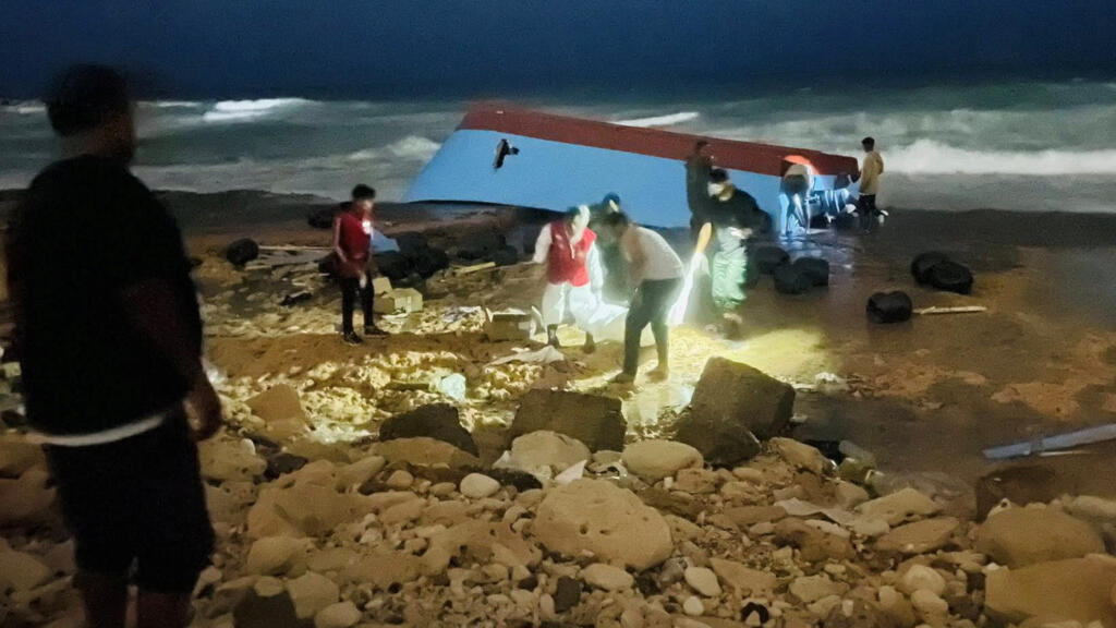 أعادت منظمة أطباء بلا حدود إحياء عمليات الإنقاذ في البحر الأبيض المتوسط بعد مقتل 42 شخصاً في الكارثة الأخيرة