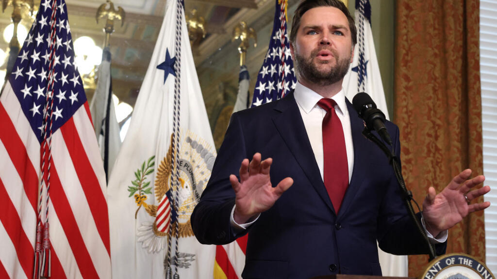 La liste des participants au sommet sur l'IA à Paris prend forme, avec la présence de J.D. Vance