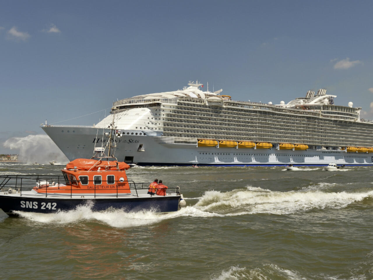World S Newest Largest Cruise Ship Leaves French Port City