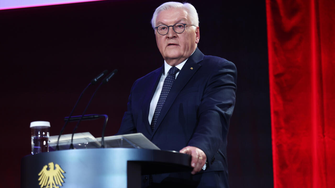 الرئيس الألماني يحذر من صعود اليمين المتطرف و"التهديدات المتزايدة" للديمقراطية في بلاده