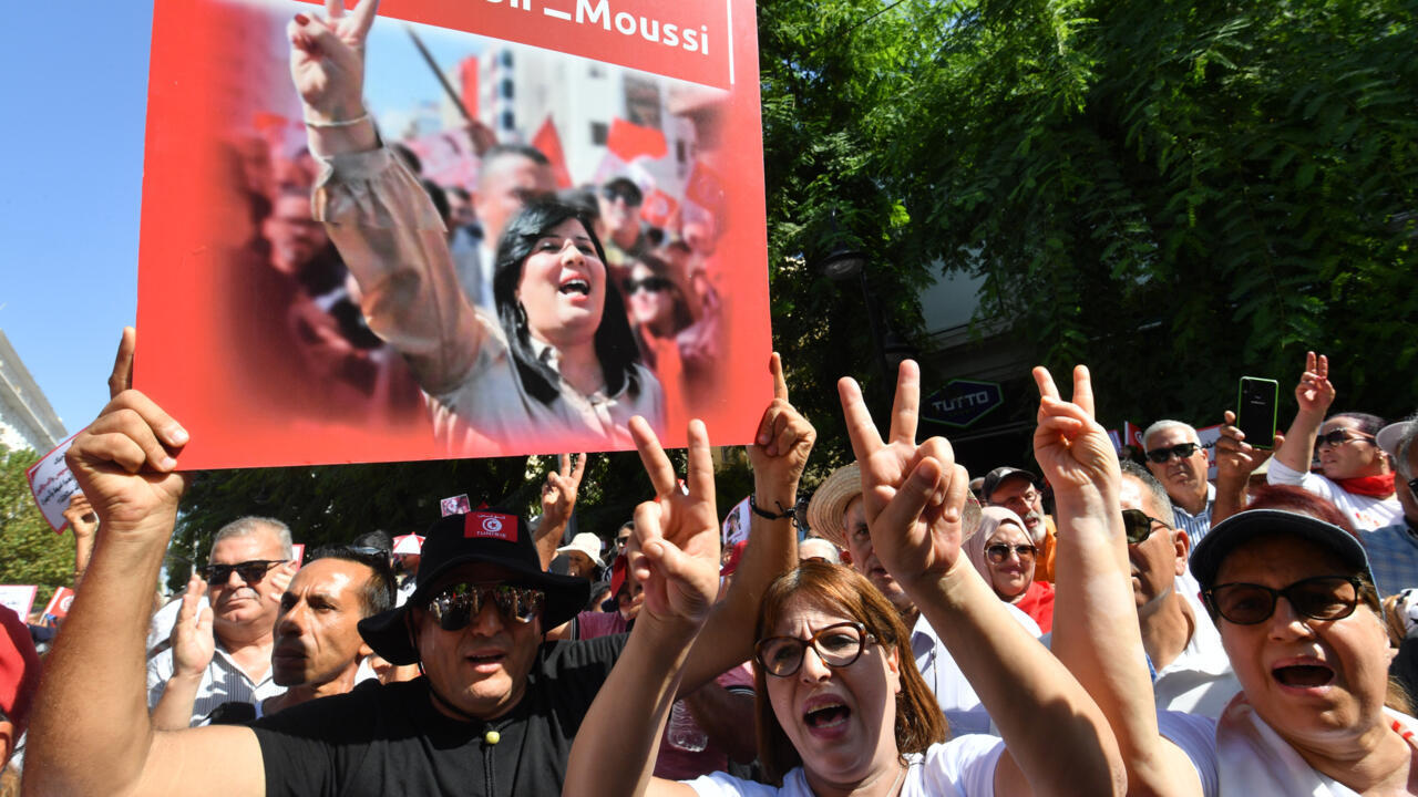 السجن 12 عاما للمعارضة التونسية عبير موسي في محاكمة جديدة