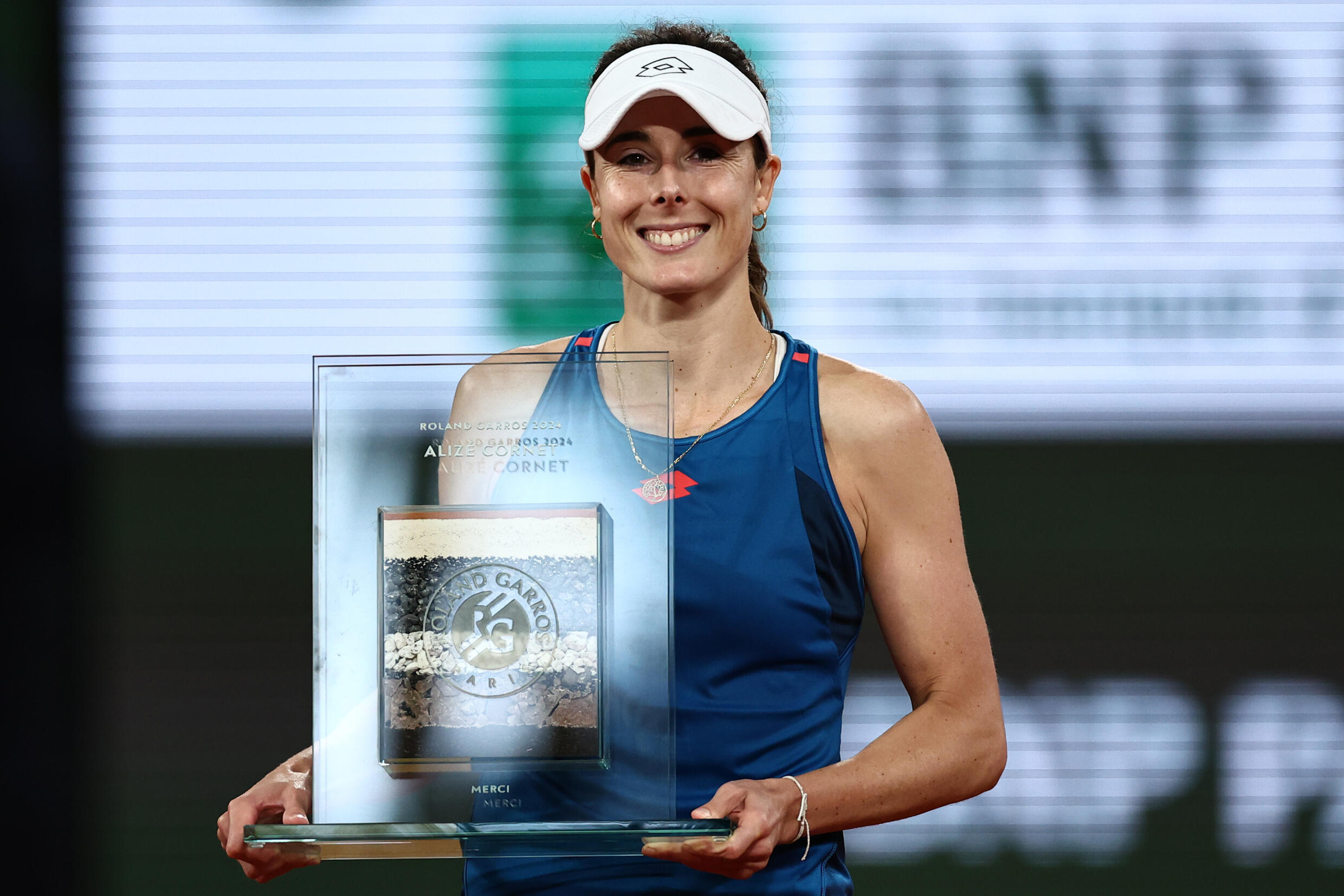 La Française Alizé Cornet lors d'un hommage à Roland-Garros pour le dernier match de sa carrière, le 28 mai 2024