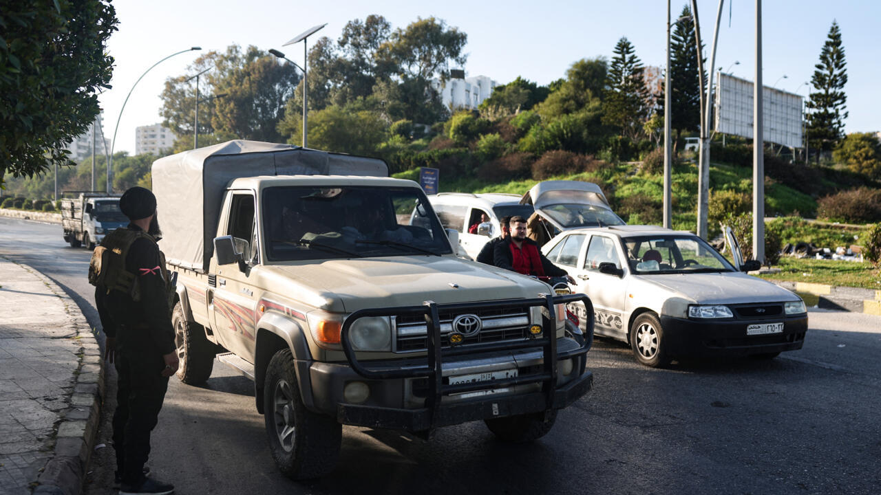 مقتل ثلاثة أشخاص في الساحل السوري خلال اشتباكات مع قوات الأمن (إعلام رسمي)