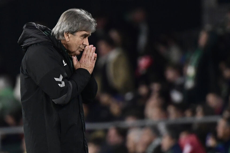 Real Betis coach Manuel Pellegrini