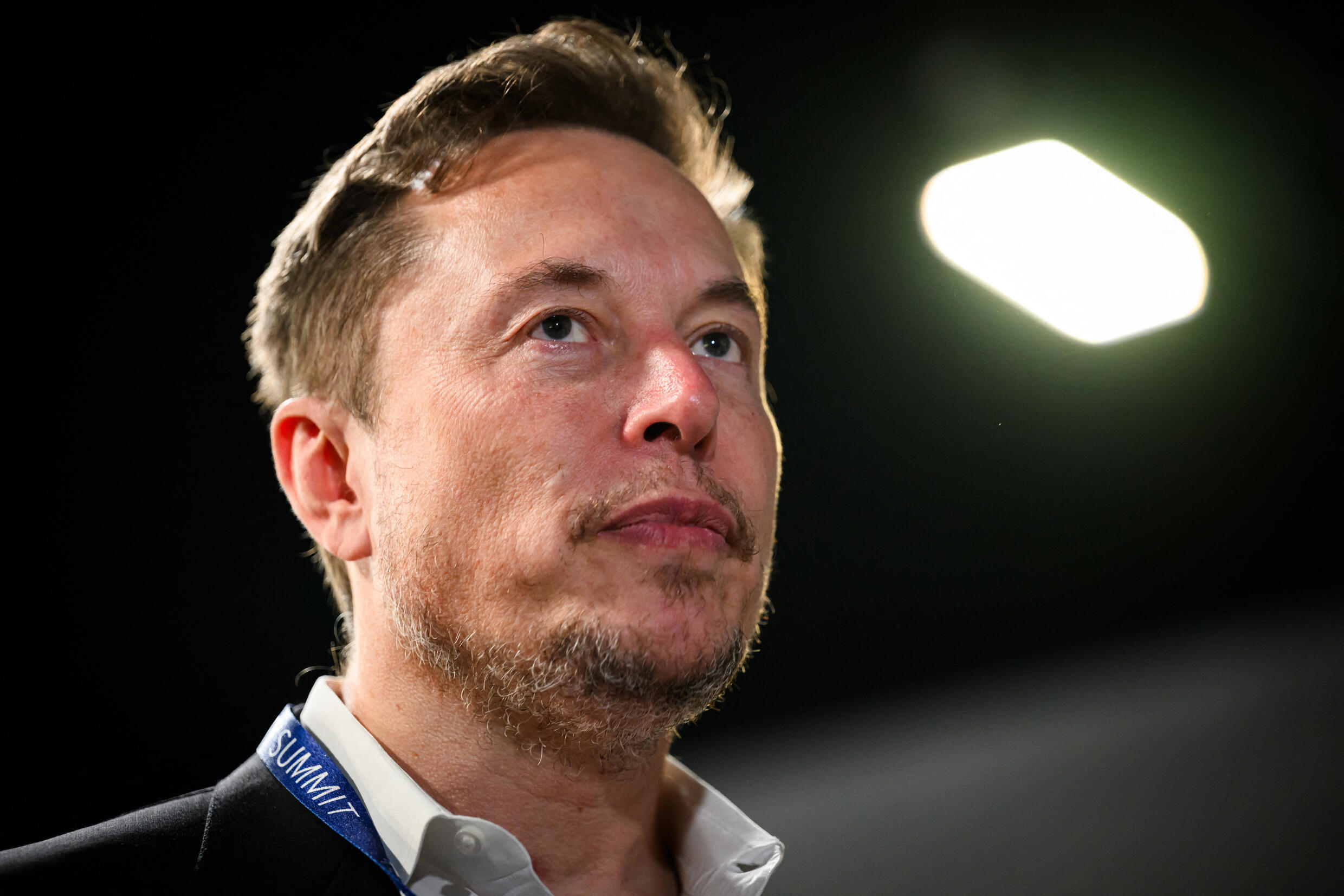 Elon Musk lors d'un sommet sur la sécurité et l'intelligence artificielle (IA) organisé à Bletchley Park, dans le centre de l'Angleterre, le 1er novembre 2023.