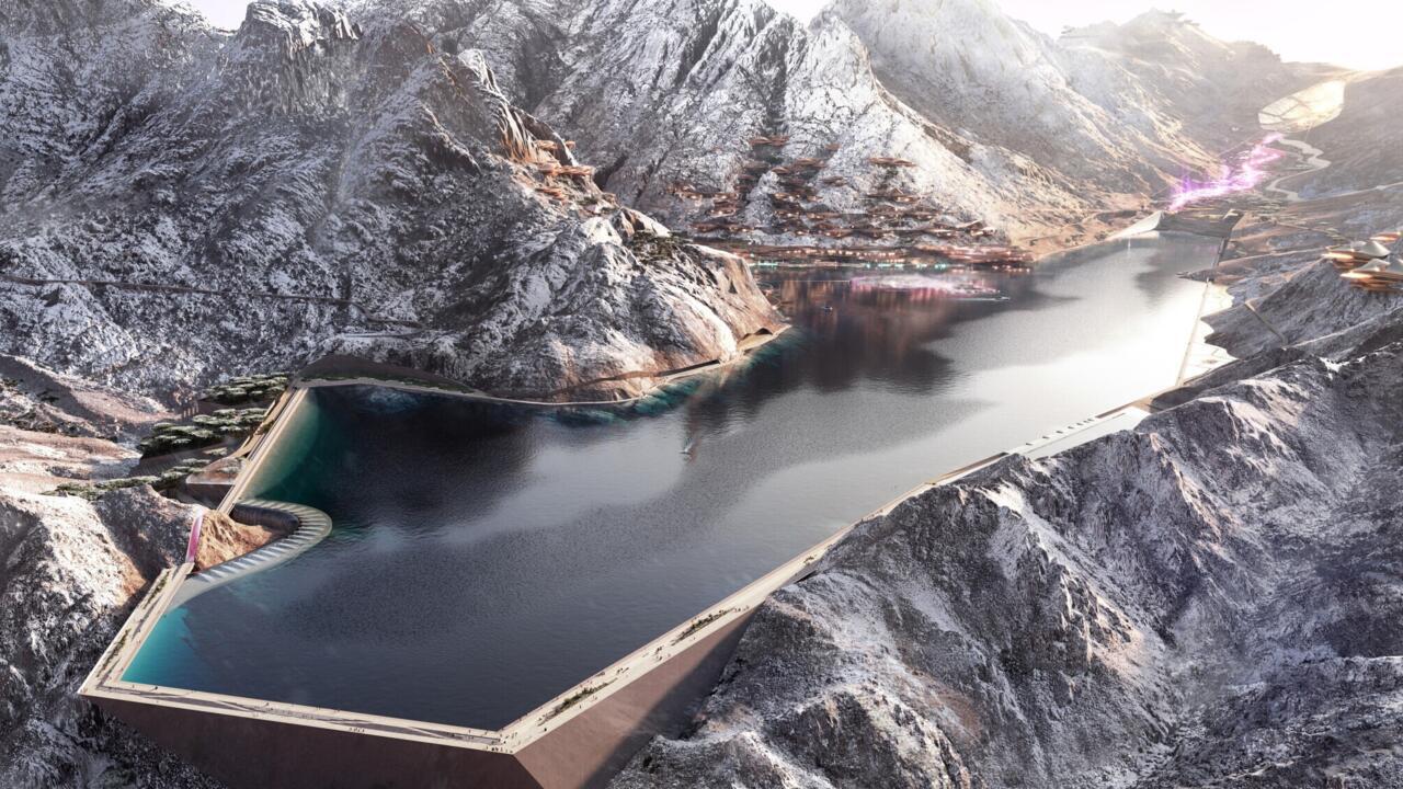 أصول صندوق الاستثمارات العامة السعودي تقارب التريليون دولار ونيوم تظل أولوية