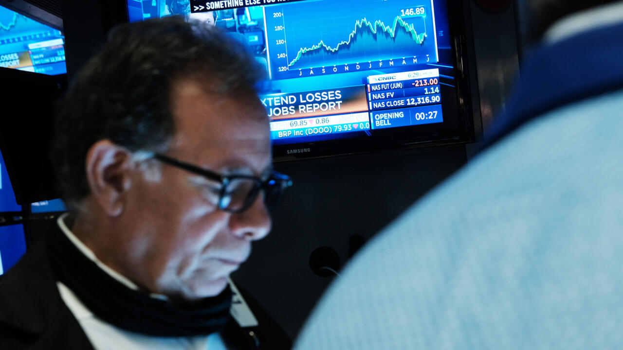 Wall Street still in the red after four sessions of losses Teller Report