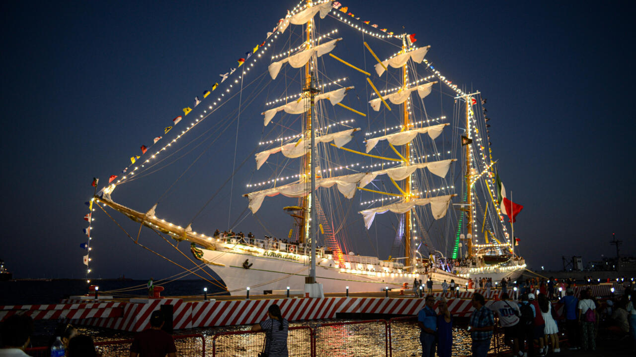 سفينة شراعية اصطدمت بجسر بروكلين في نيويورك تعود إلى المكسيك