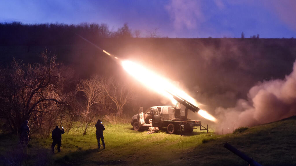 World arms makers post record $679 billion in sales as wars drive demand, output lags