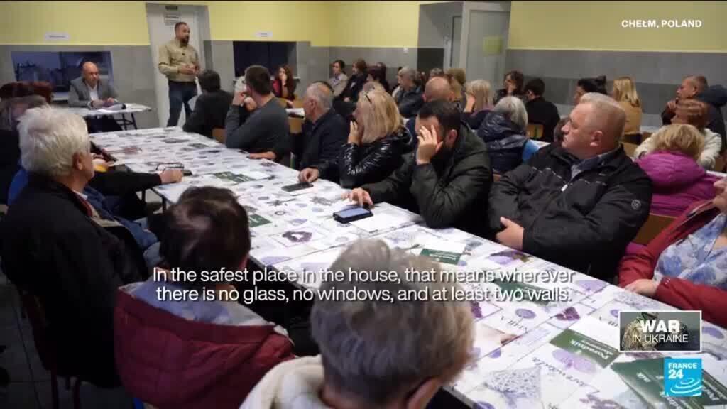 Ukraine - Russia war: Polish citizens prepare for war