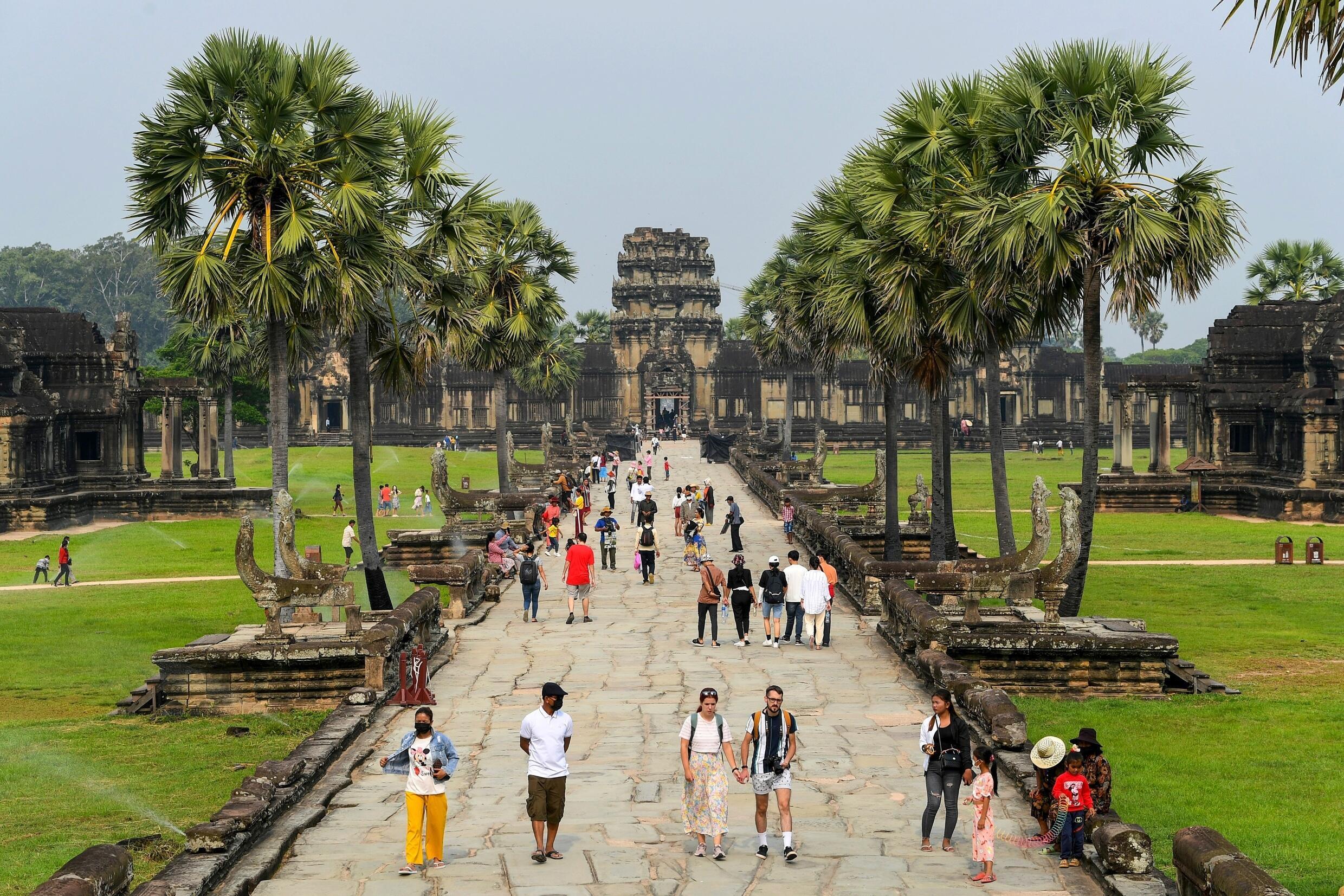 La diffusion généralisée du vaccin et la baisse du nombre de cas de Covid-19 ont permis au Cambodge de recommencer à délivrer des visas à l'arrivée pour certains touristes