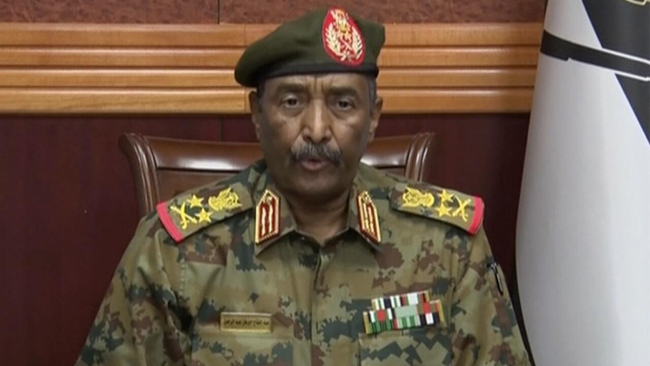 El general sudanés Abdel-Fattah Burhan, jefe del Ejército que disolvió el Gobierno de transición, en un video publicado el 25 de octubre de 2021.