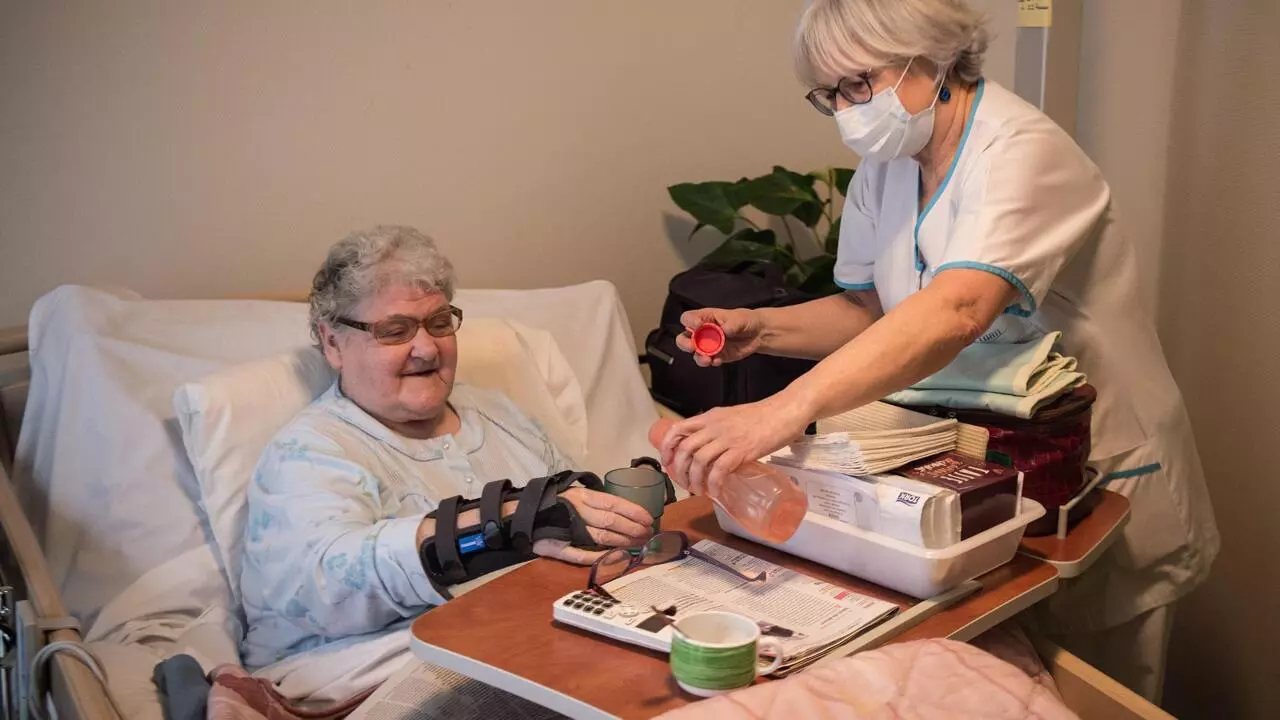 Seuls Et Fragiles Face Au Coronavirus 3 3 Ne Pas Laisser Glisser Les Personnes Agees