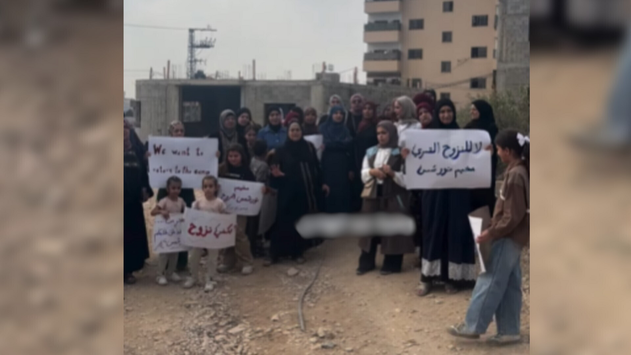 Residents of the Nur Shams refugee camp in the West Bank protesting to demand the right to return home, on November 5, 2025. They are among more than 30,000 Palestinians who remain displaced following Israel’s “Iron Wall” operation in January 2025, according to UNRWA.