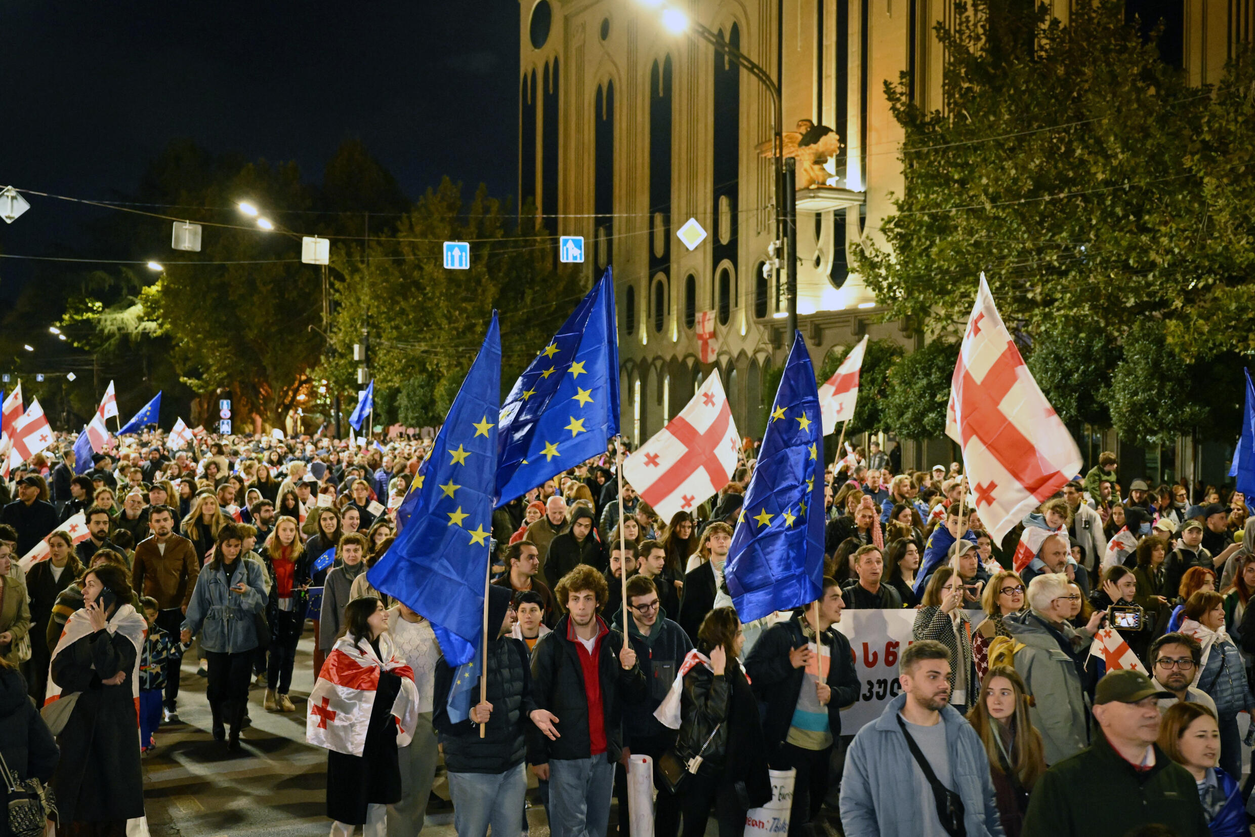 Manifestation pro-européenne à Tbilissi le 20 octobre 2024, à une semaine d'élection cruciales pour la Géorgie.