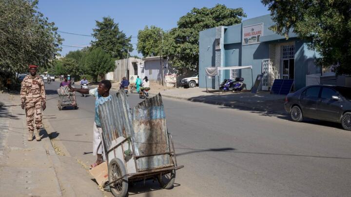 A Chadian soldier in a street in the Djambal Bahr district of N'Djamena on 9 January 2025, the day after the attack on the presidential compound by armed men.