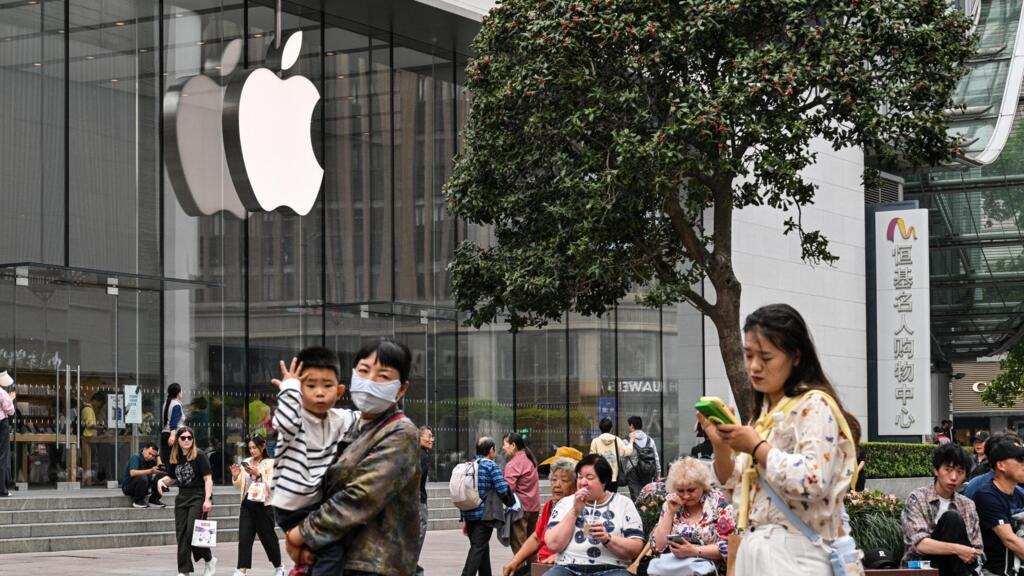 En direct : la Chine va porter ses droits de douanes additionnels à 125 % sur les biens américains