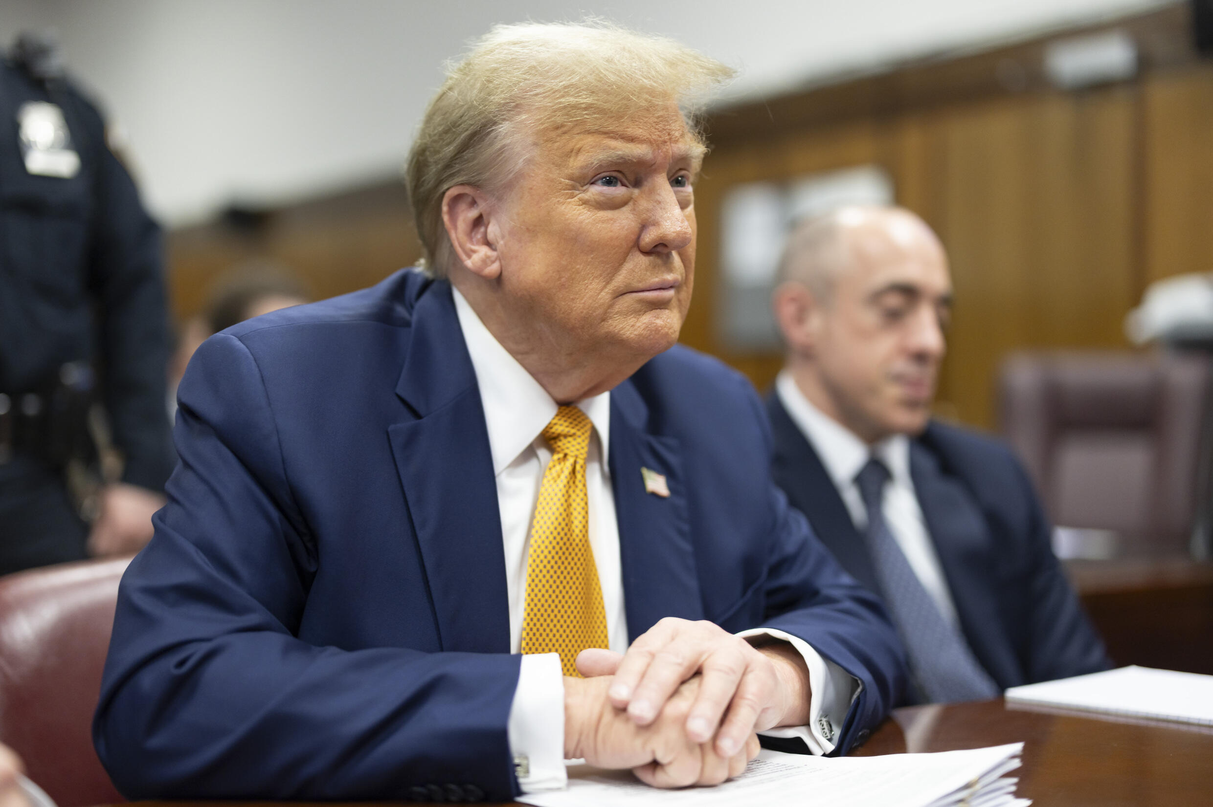 L'ancien président américain Donald Trump avant le début de l'audience à son procès au tribunal pénal de Manhattan, le 14 mai 2024 à New York
