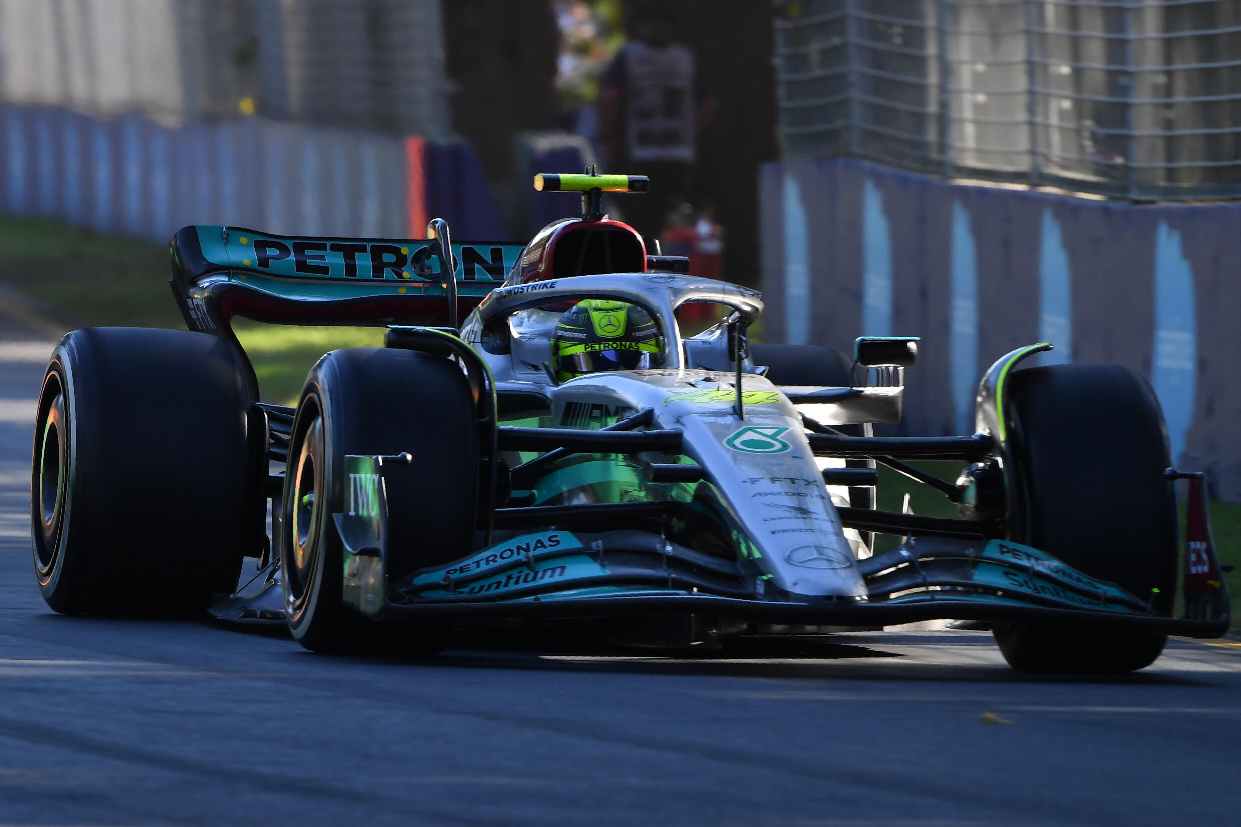 Le septuple champion du monde Lewis Hamilton a terminé quatrième dans sa Mercedes en difficulté