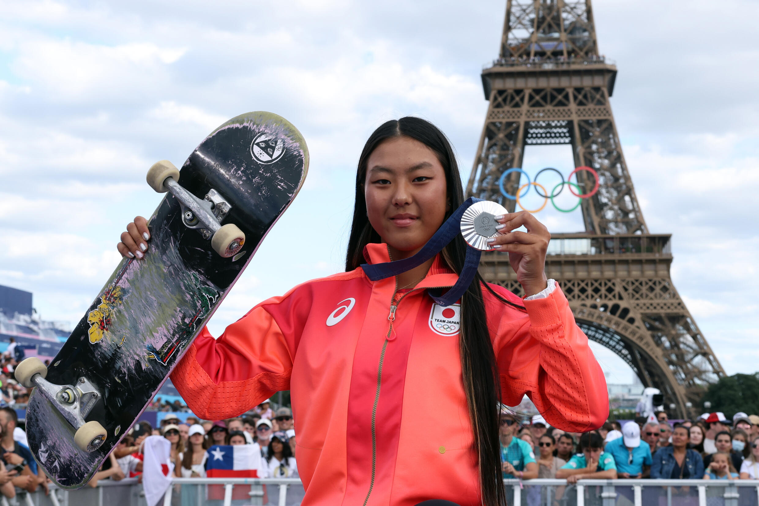 El Parque de los Campeones, una 'baño de masas' para los atletas bajo