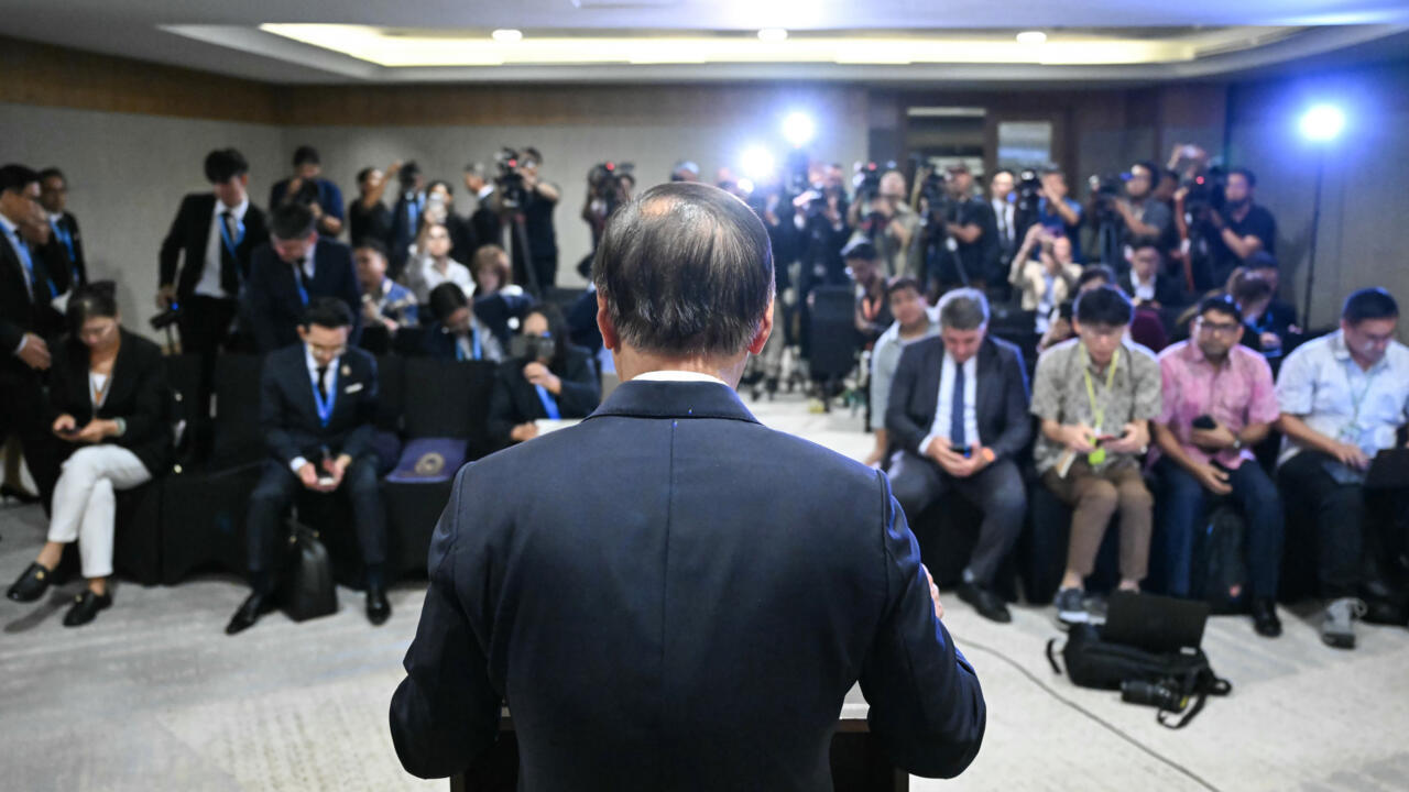 تايلاند تعلن موافقة كمبوديا على عقد مباحثات الأربعاء للتوصل الى هدنة