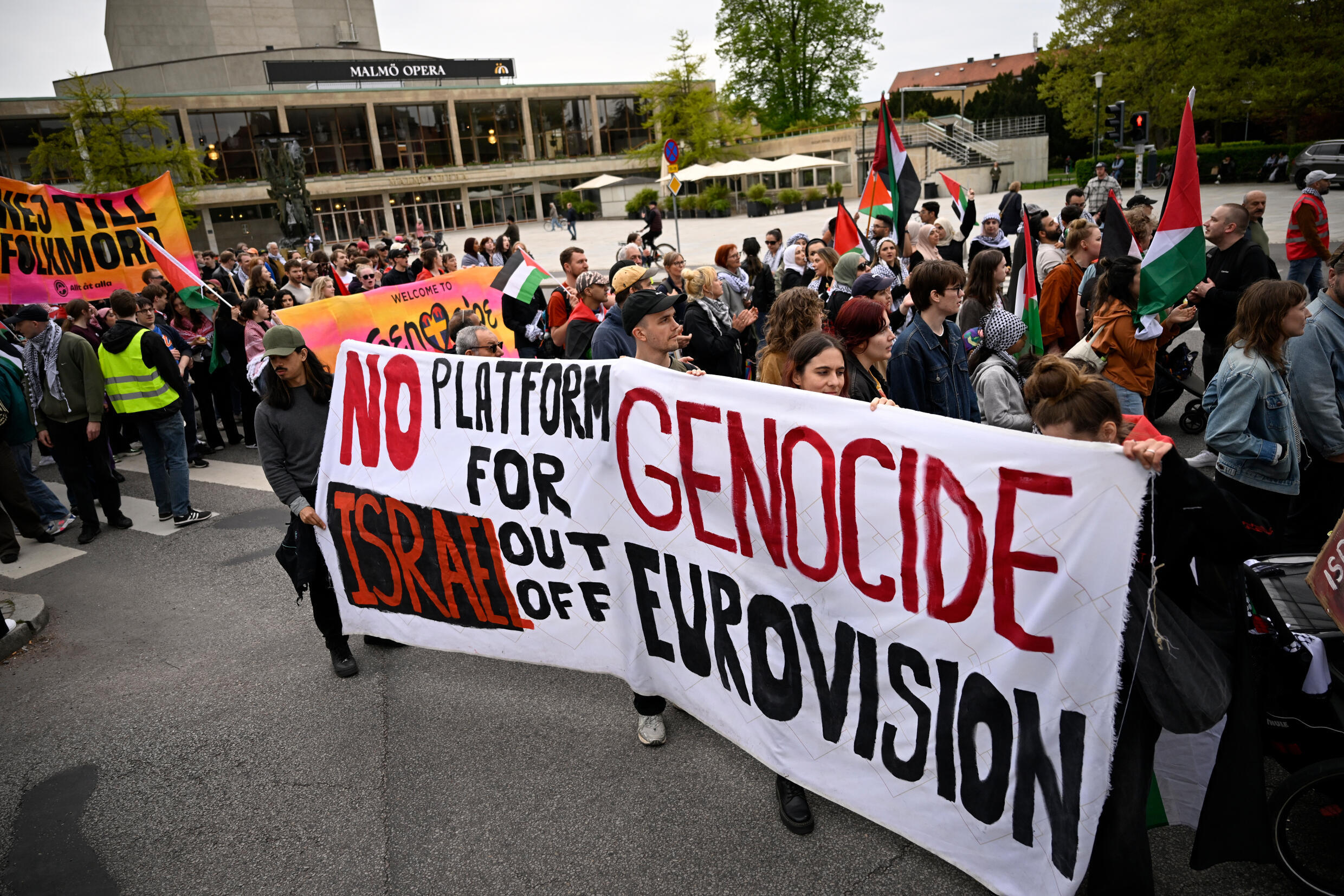 Des manifestants réunis contre la participation d'Israël à la 68e édition du concours de l'Eurovision à Malmö en Suède, le 9 mai 2024