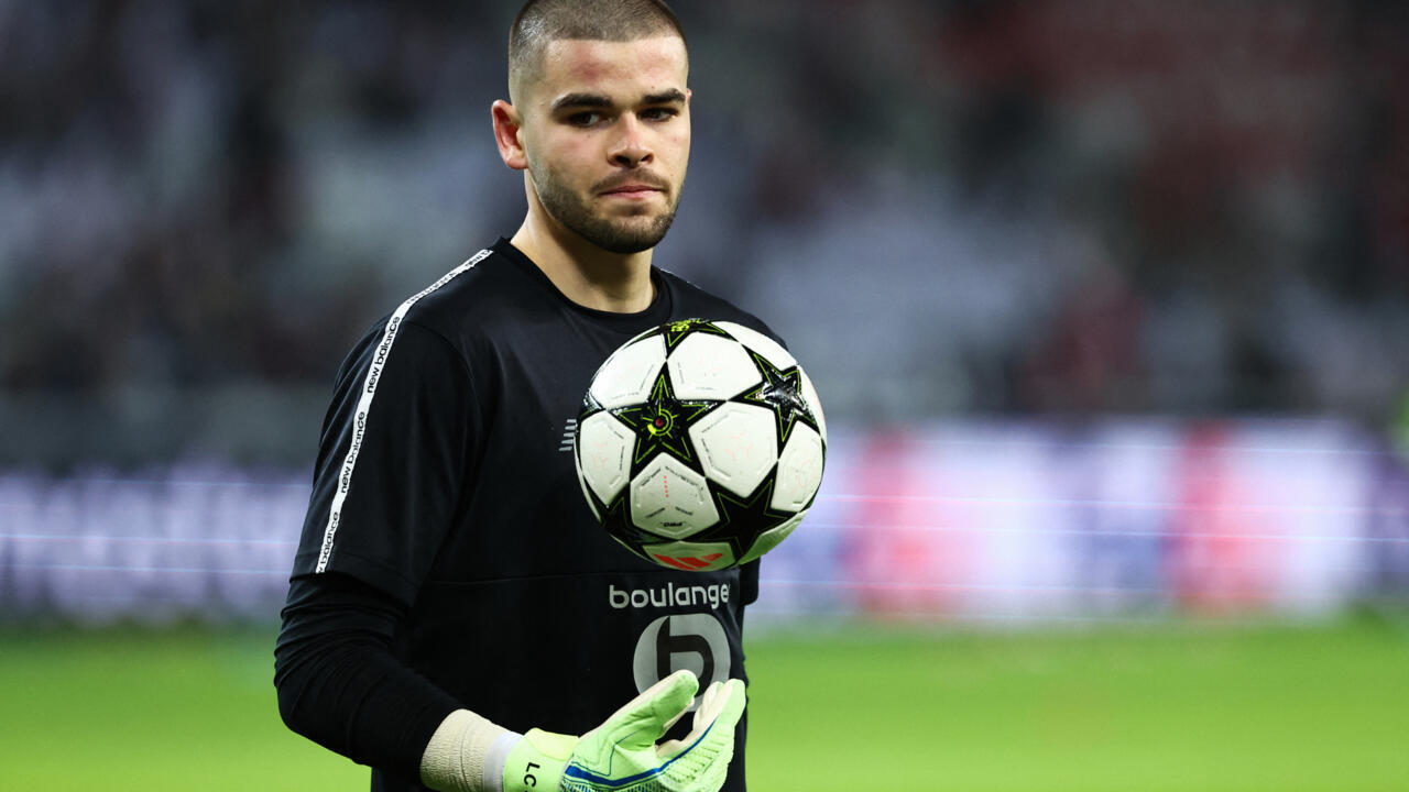 Lille's French goalkeeper #30 Lucas Chevalier holds the ball ahead of the UEFA Champions League, League phase - Matchday 4 football match between Lille OSC (LOSC) and Juventus FC, at Stade Pierre Maur